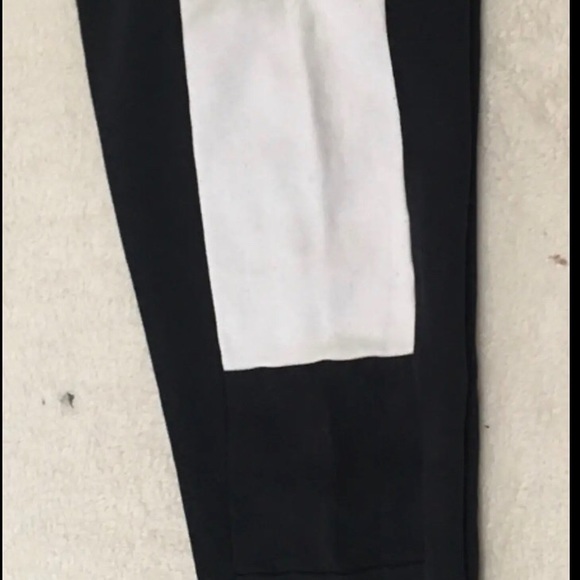 Nike Joggers - Picture 4 of 5